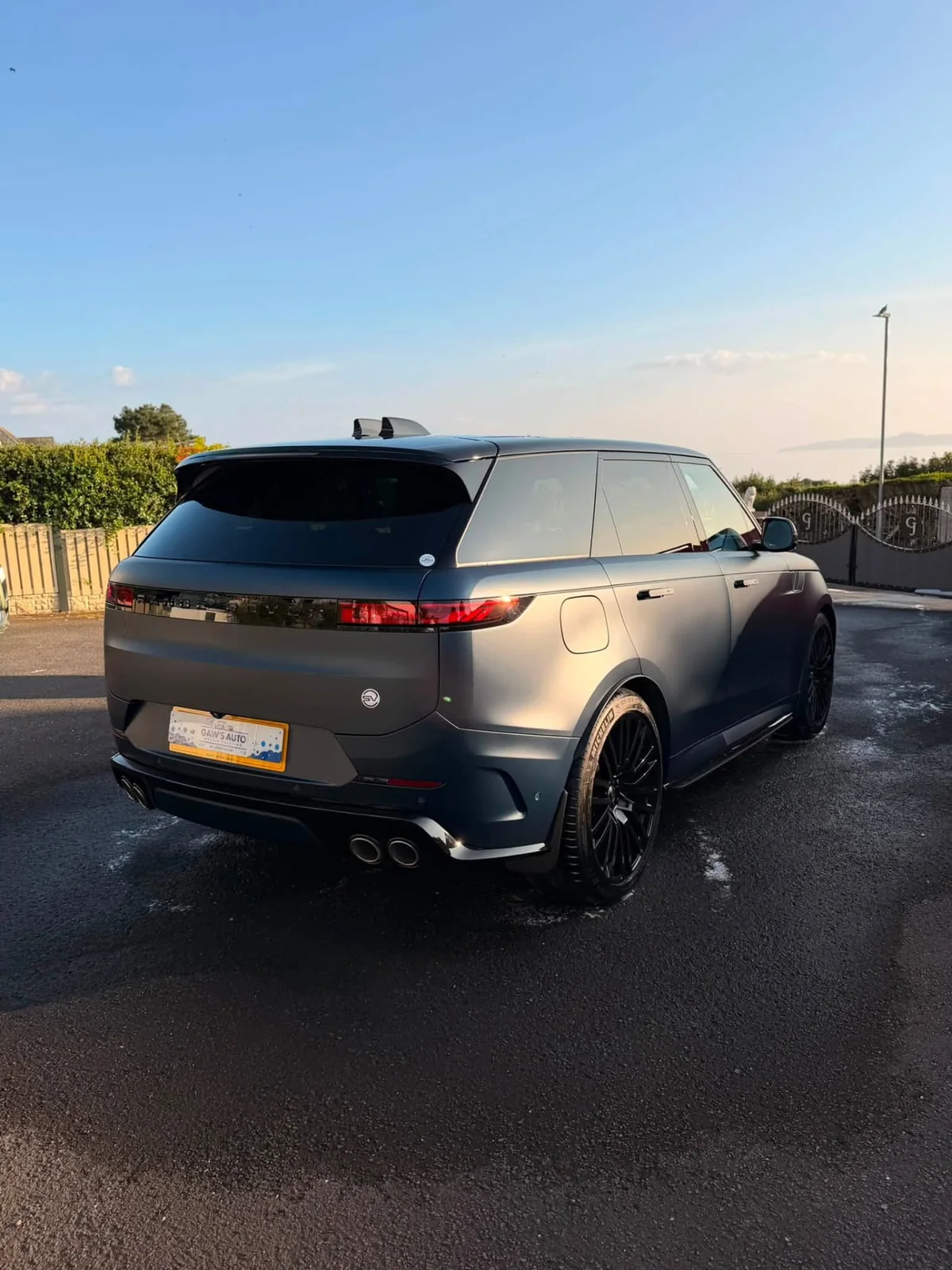 Dark Range Rover after exterior cleaning